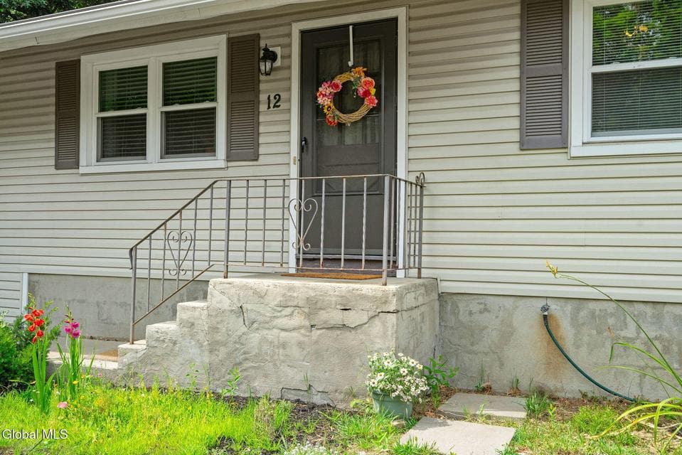 12 Curt Boulevard, photo 2