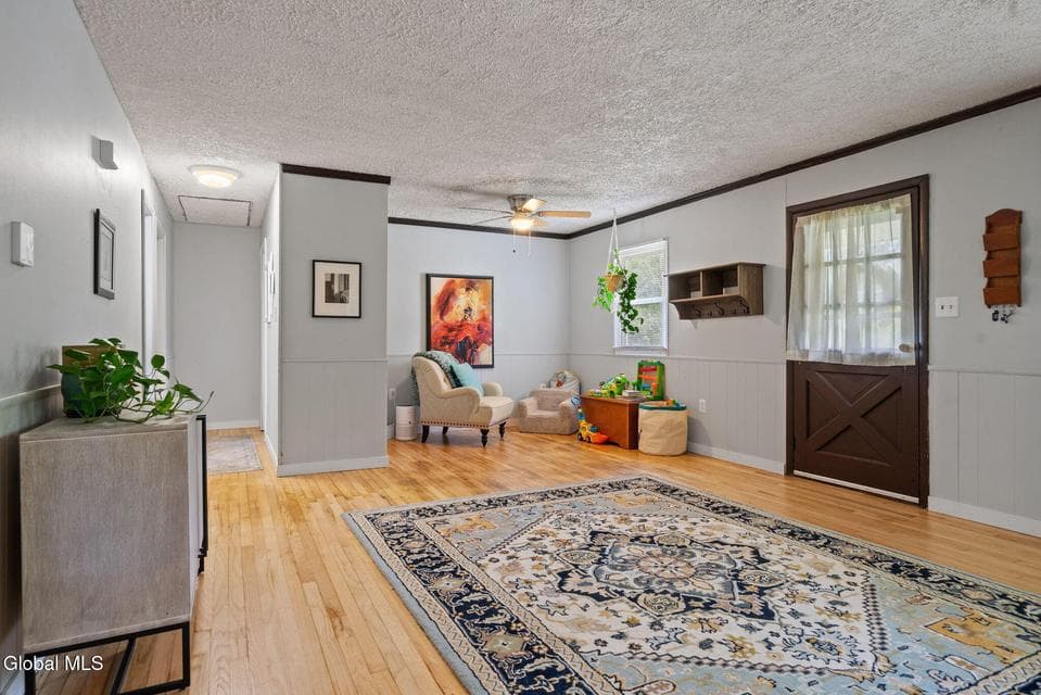 12 Curt Boulevard, photo 5
