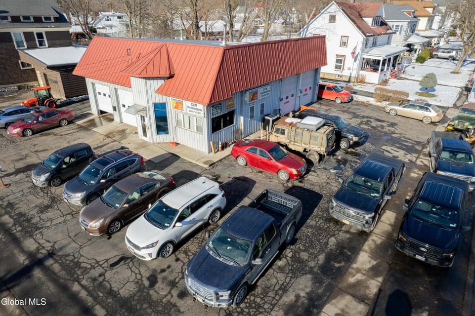 46 W Grand Street