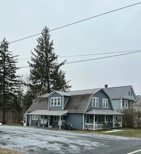 330 Alplaus Avenue, photo 2