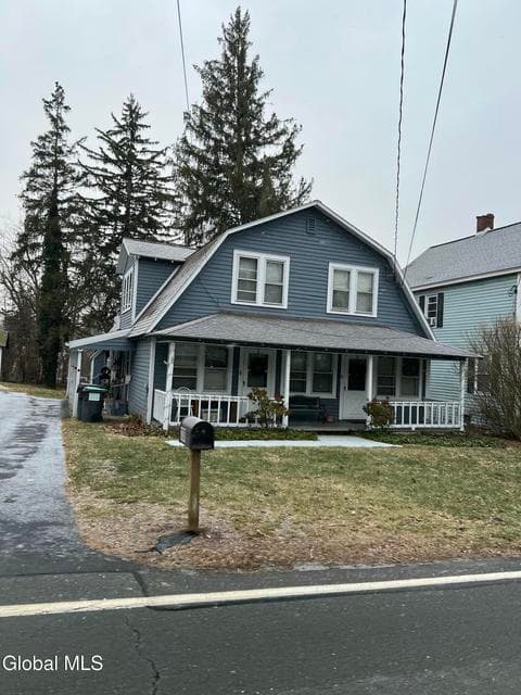 330 Alplaus Avenue, photo 1