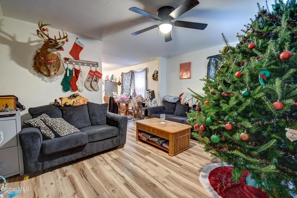 12 1/2 E Clinton Street, photo 2