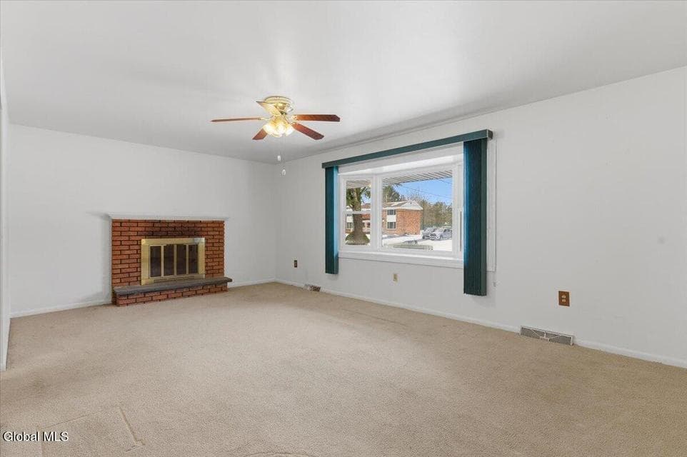 8 Louise Drive, photo 5