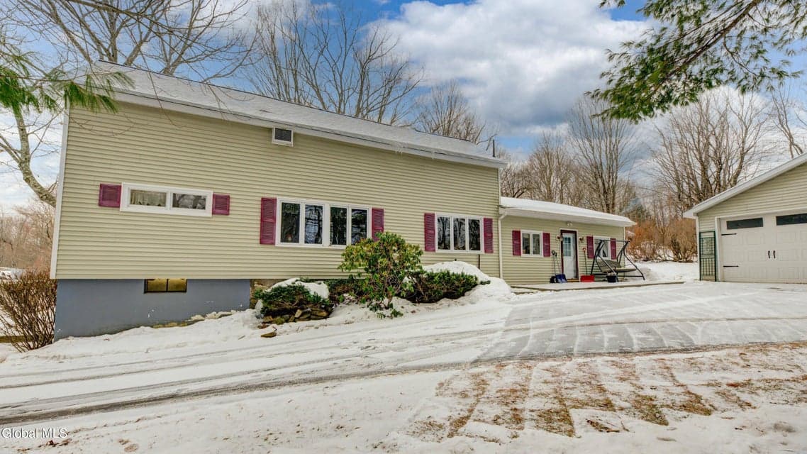 454 County Highway 146, photo 5