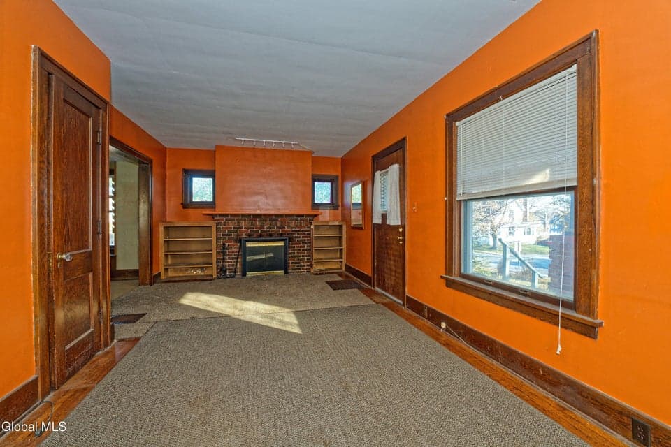 18 1st Avenue, photo 5