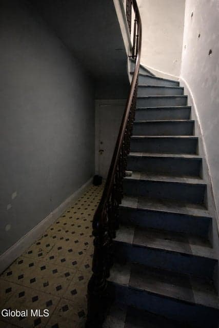 1830 E Highland Avenue, photo 5