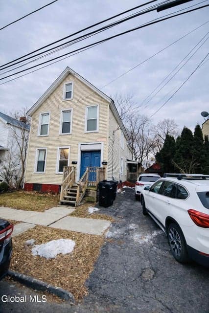 1830 E Highland Avenue, photo 1
