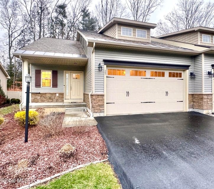 25 Canterbury Lane, photo 2