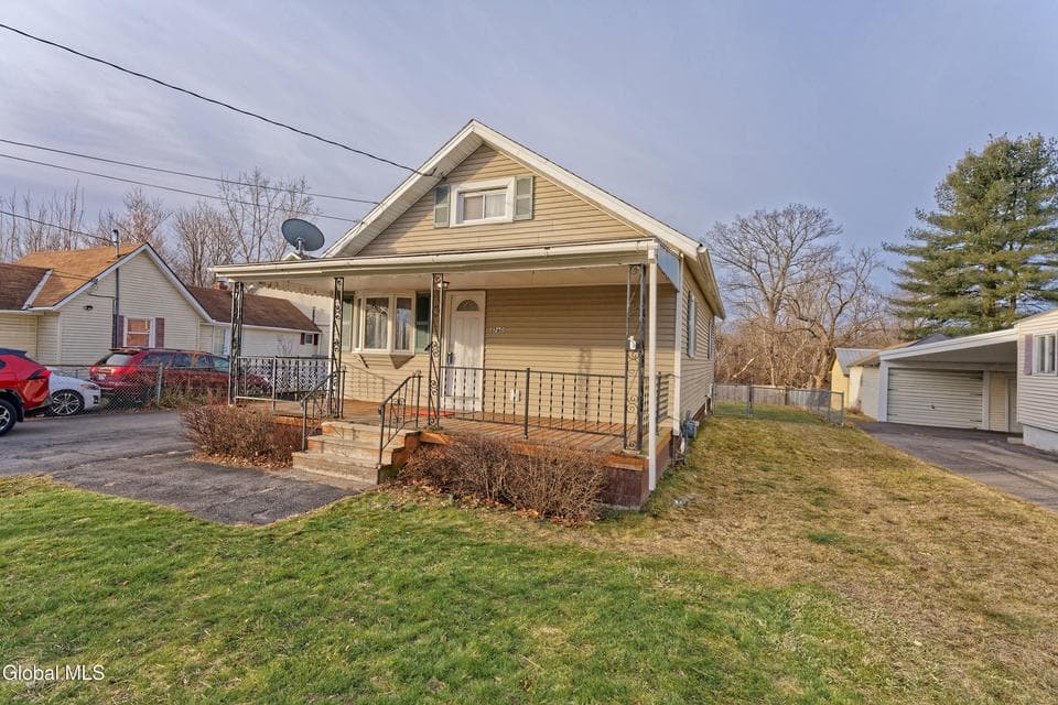 3760 Albany Street, photo 2