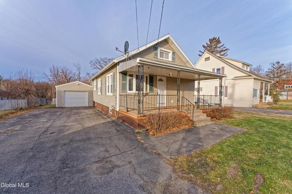3760 Albany Street, photo 3
