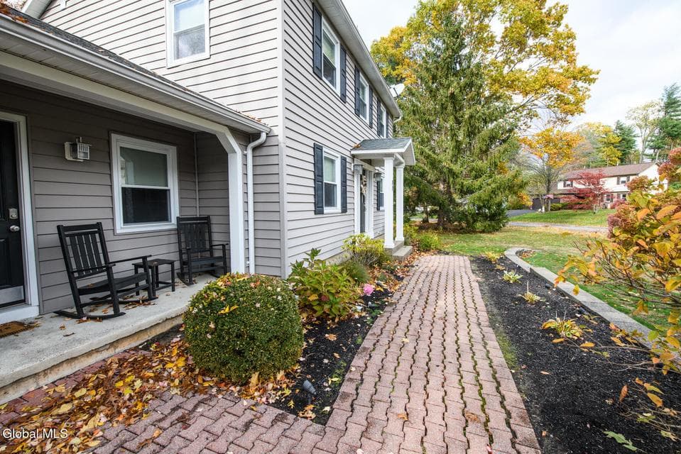 27 Wiltshire Way, photo 3