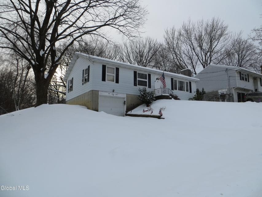 34 Wolfert Avenue, photo 3