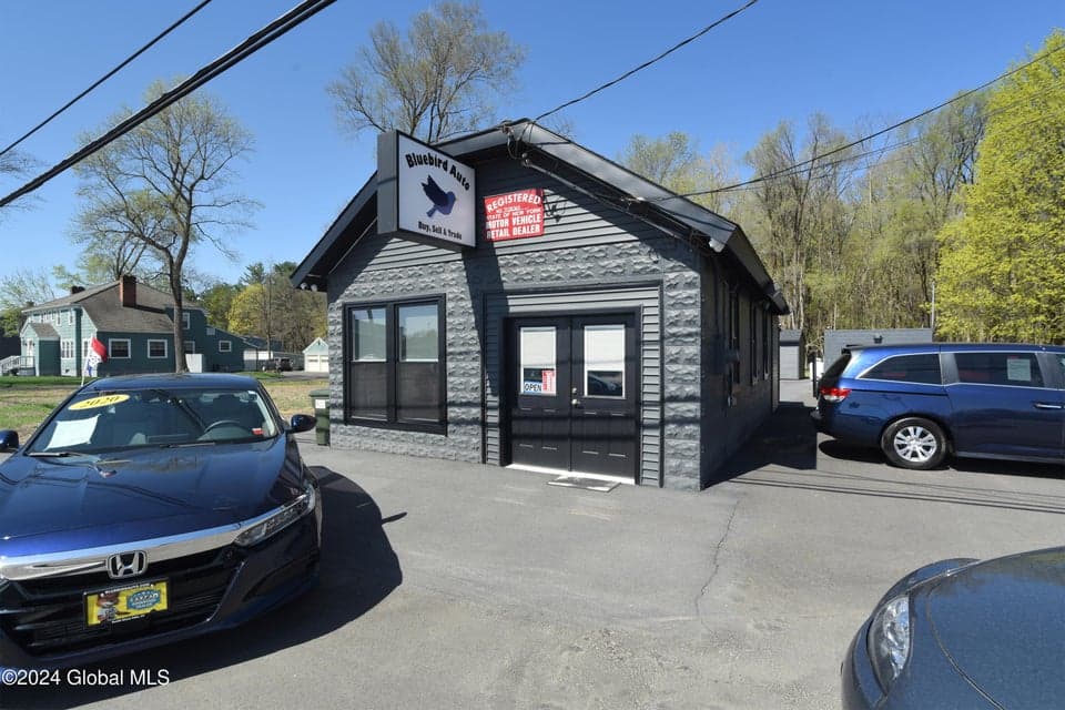 132 - 134 Saratoga Avenue, photo 1