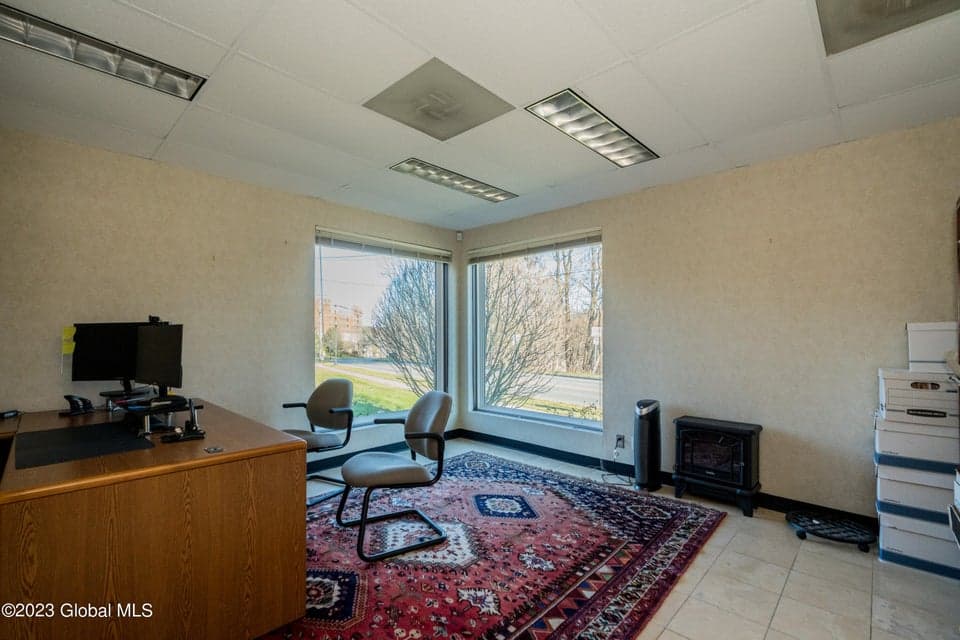 137 Maple Avenue, photo 5