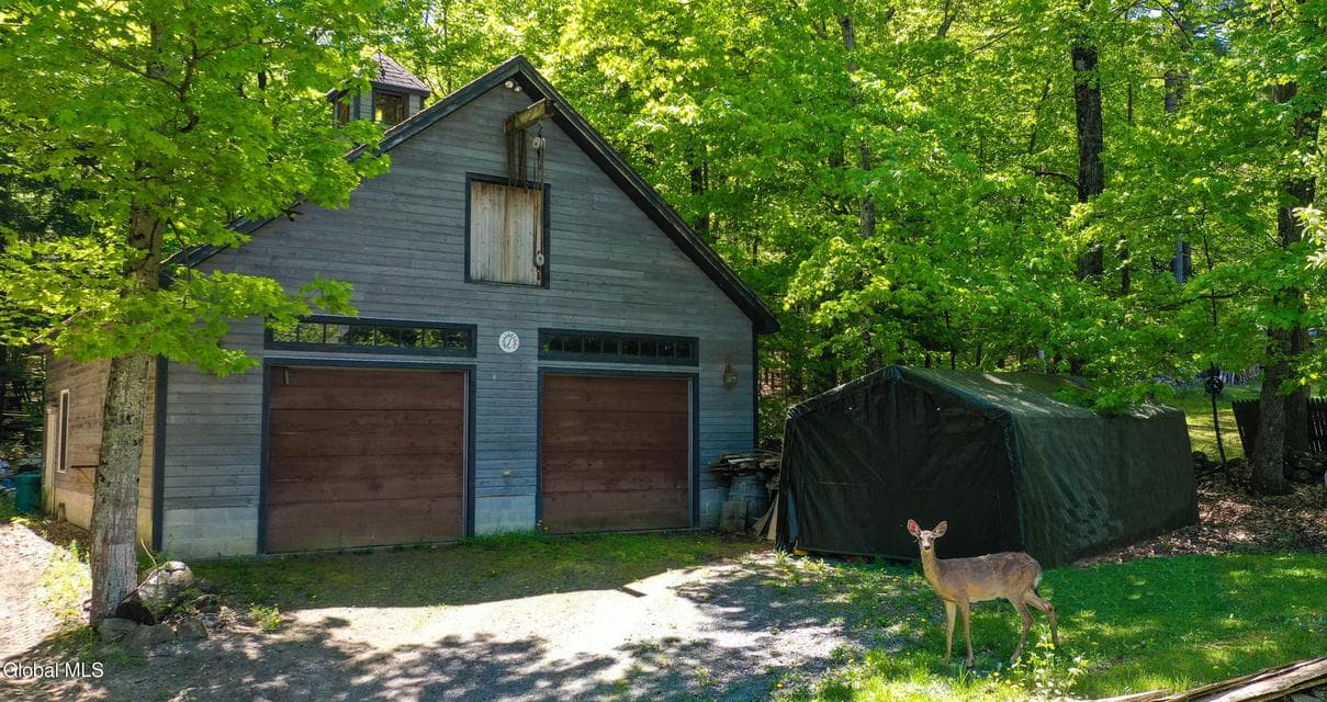 2023 Lands End Road, photo 4