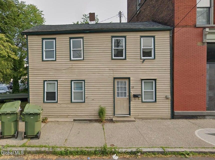 89 Howard Street