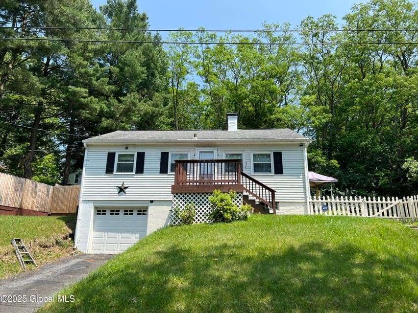 270 Wayne Street, photo 1