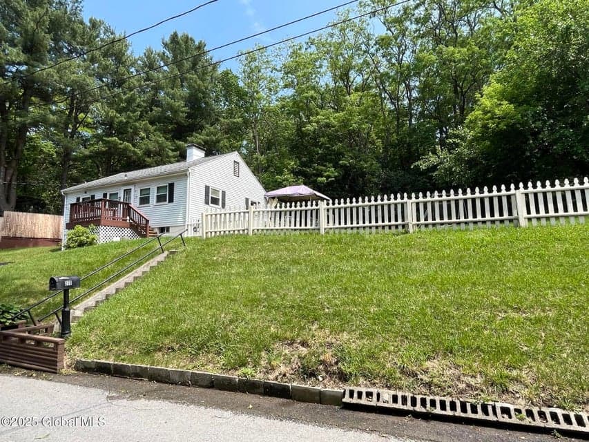 270 Wayne Street, photo 2