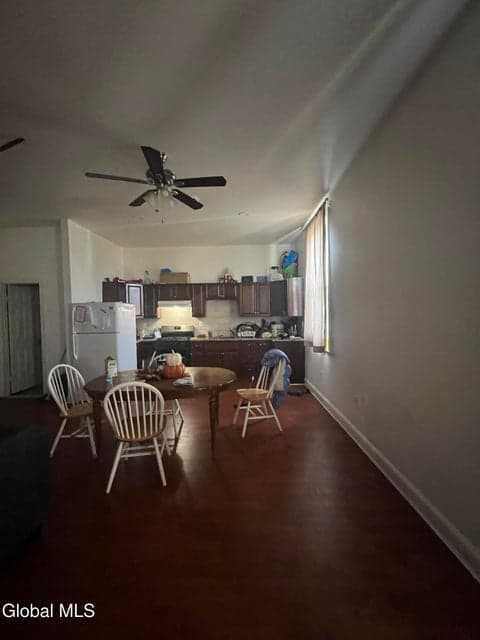 474-484 4th Street, photo 2