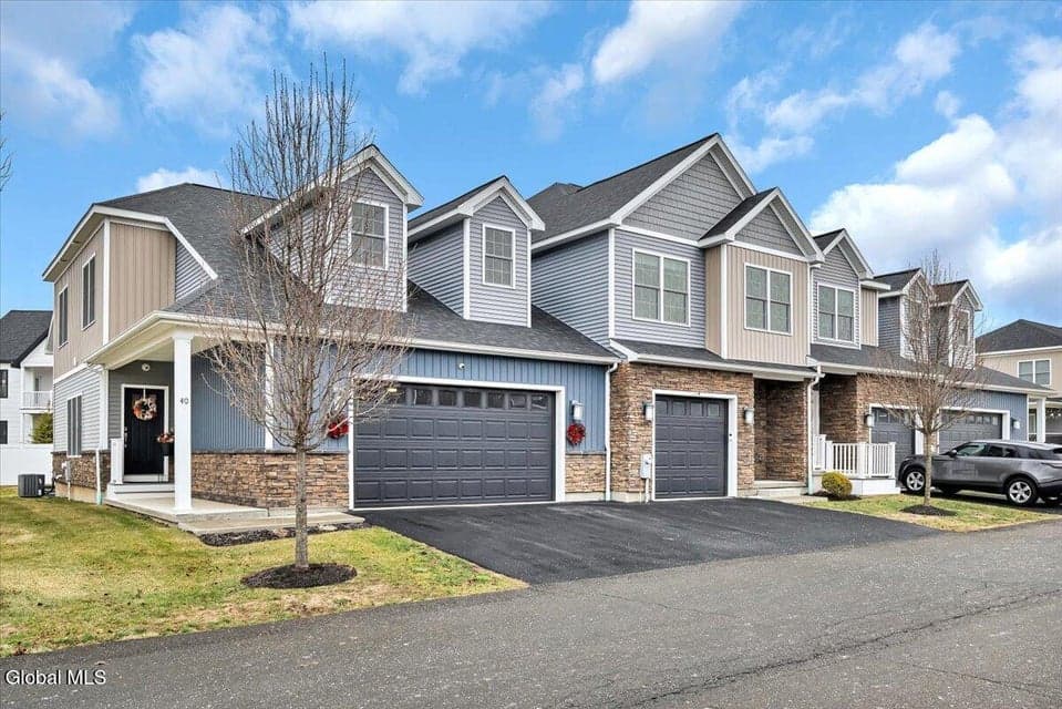 40 Stacey Way, photo 1