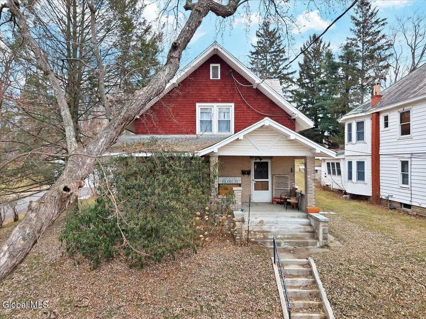 7 Mountain View Avenue, photo 1