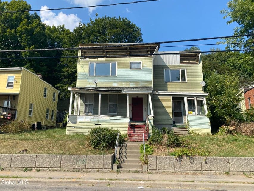 0.25 acres · Triplex