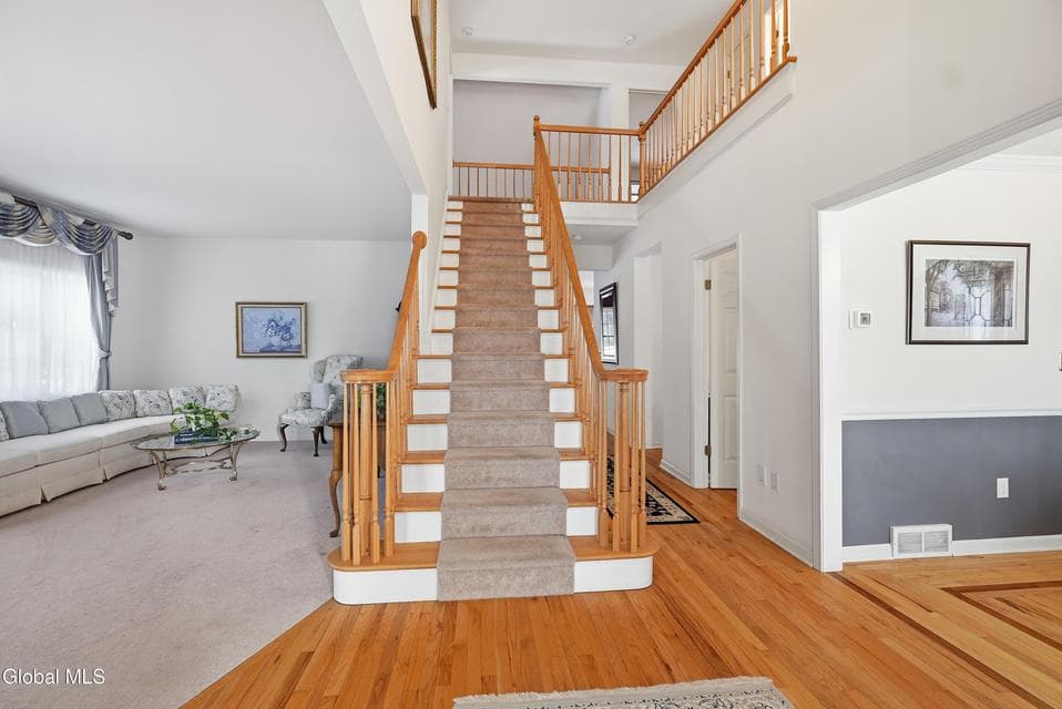 159 Old Niskayuna Road, photo 4
