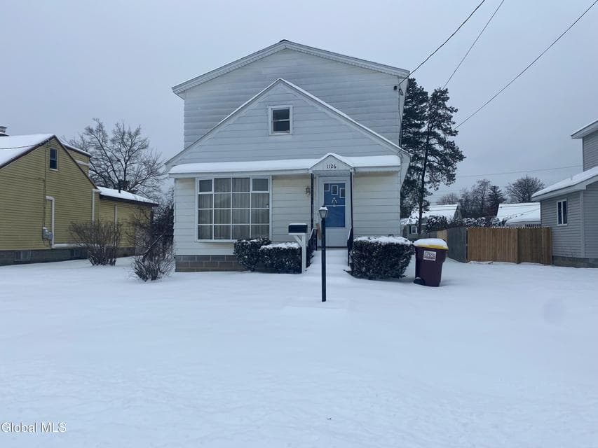 1126 Vinewood Avenue, photo 1