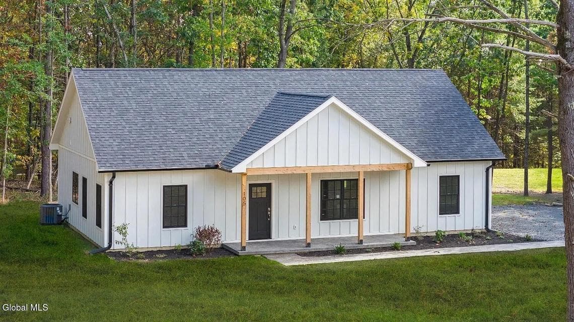105 Chadwycke Court