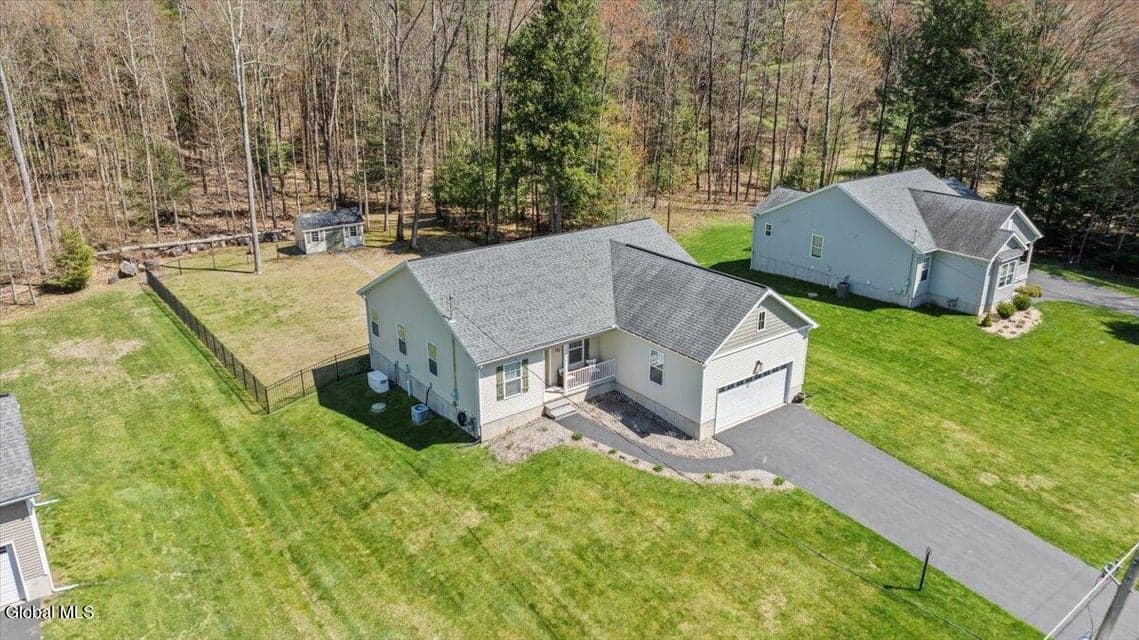 36 Tom Sawyer Drive, photo 3