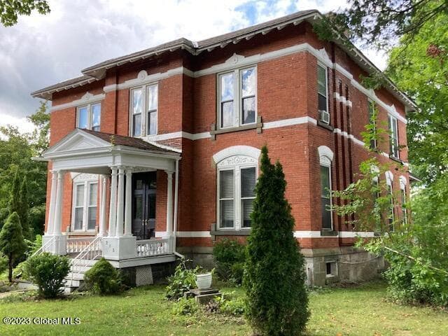 215 S William Street, photo 1