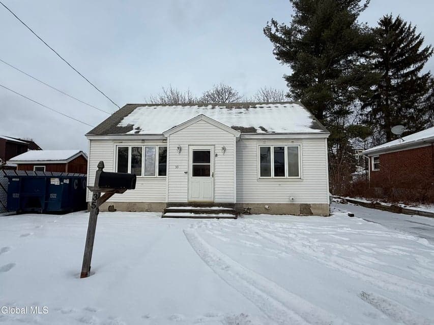 35 Edenburg Avenue