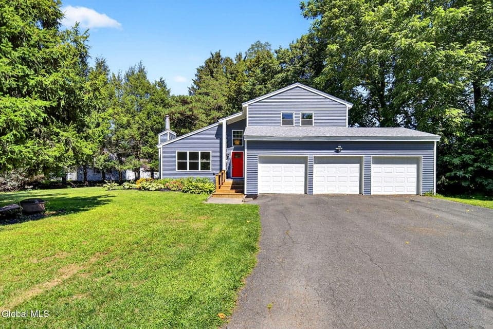 3 N Chestnut Hill Road, Colonie, NY 12211, photo 1