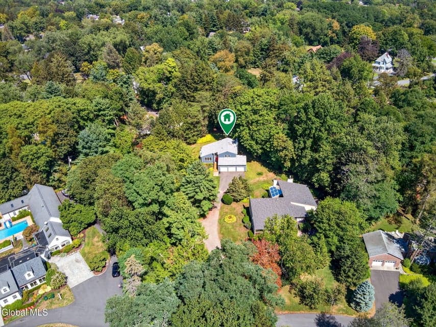 3 N Chestnut Hill Road, Colonie, NY 12211, photo 2