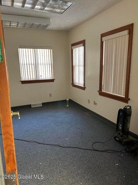 1 Rapp Road, photo 3