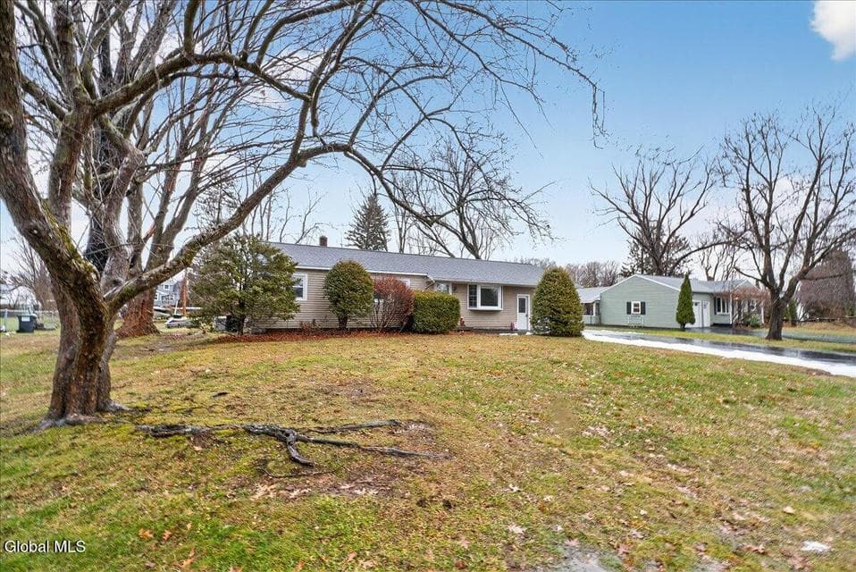 15 Cornelia Avenue, photo 2
