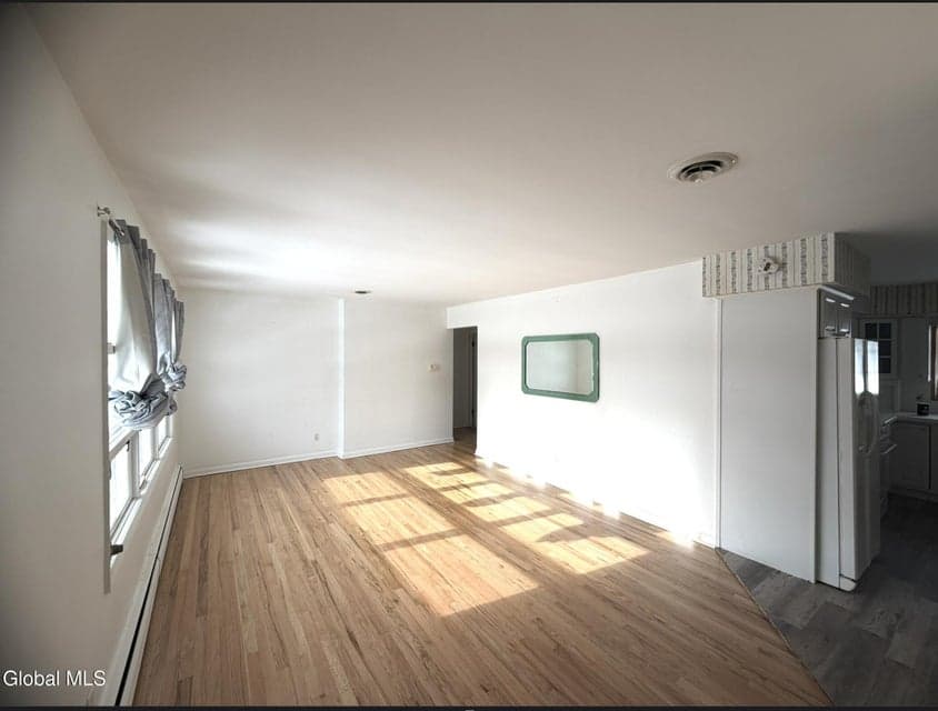 40-42 Lee Avenue, photo 4