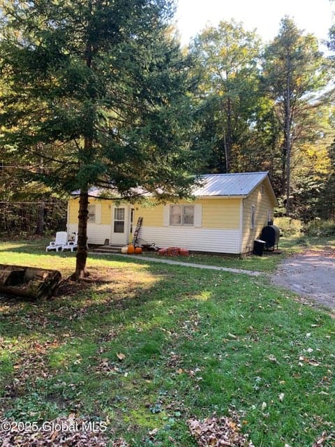 326 Middle Road, photo 2