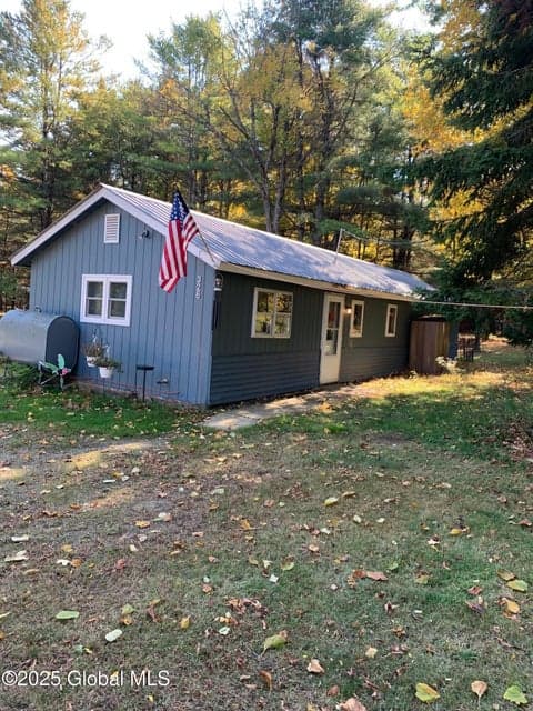 326 Middle Road, photo 4