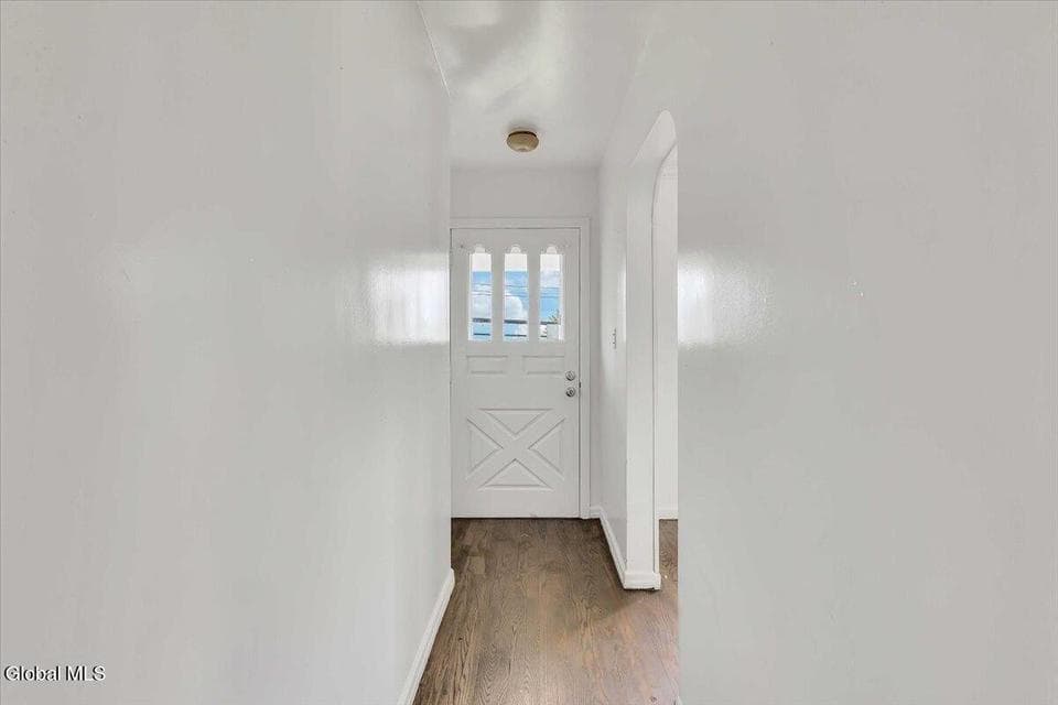 211 Shaker Road, photo 2