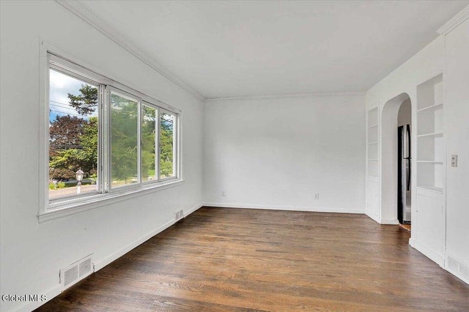 211 Shaker Road, photo 4
