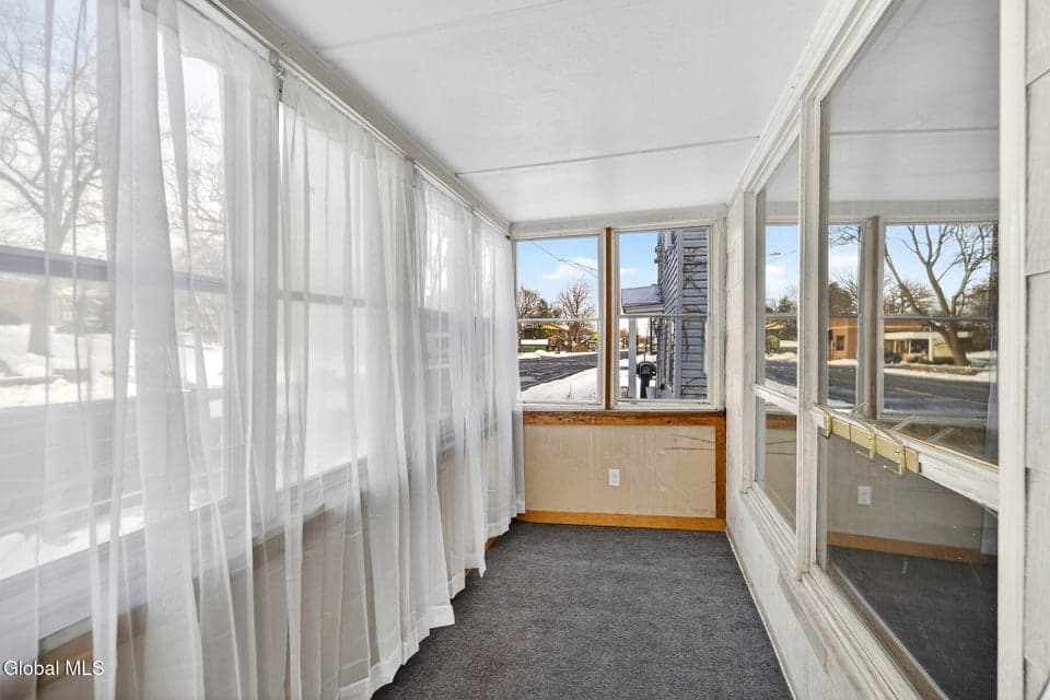 269 Broadway, photo 2