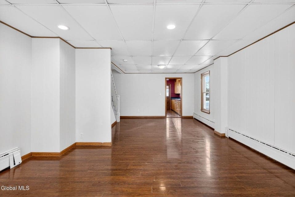 269 Broadway, photo 3