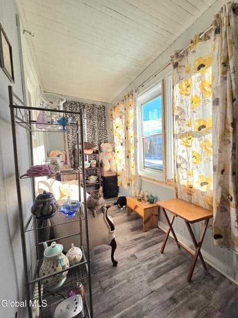 26 Winthrop Street, Colonie, NY 12205, photo 2
