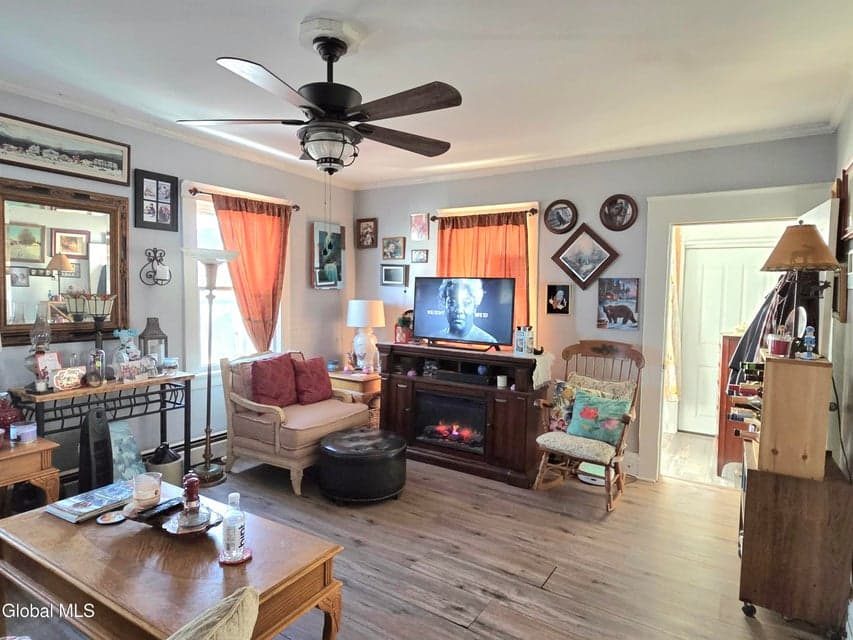 26 Winthrop Street, Colonie, NY 12205, photo 3