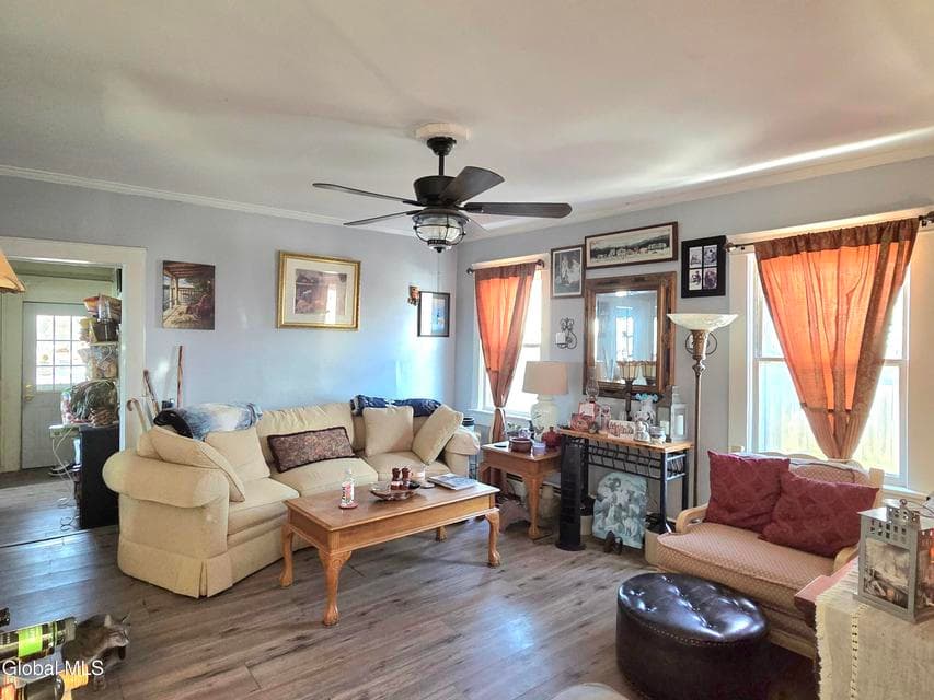 26 Winthrop Street, Colonie, NY 12205, photo 4
