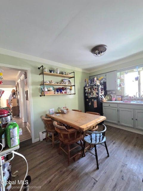 26 Winthrop Street, Colonie, NY 12205, photo 5