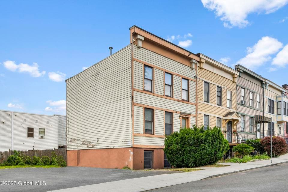 24 Delaware Street, photo 2