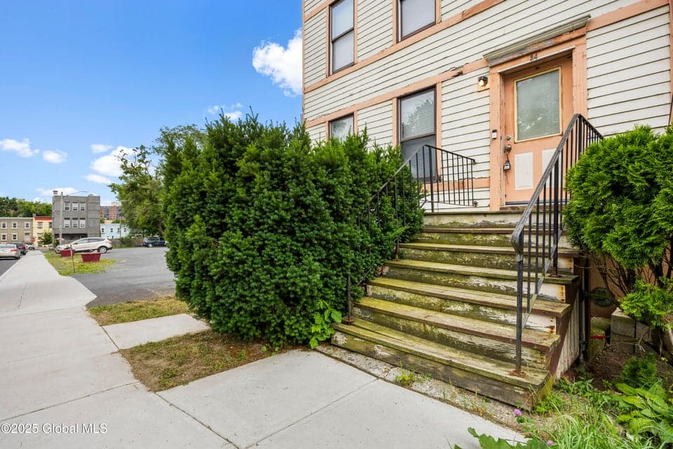 24 Delaware Street, photo 3