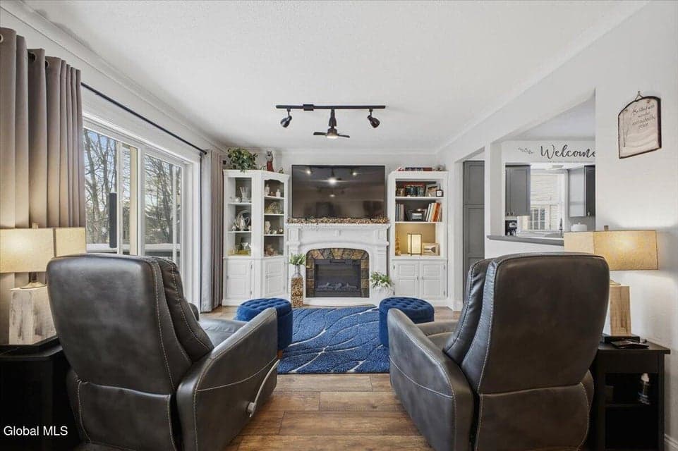 9 North Court, photo 2